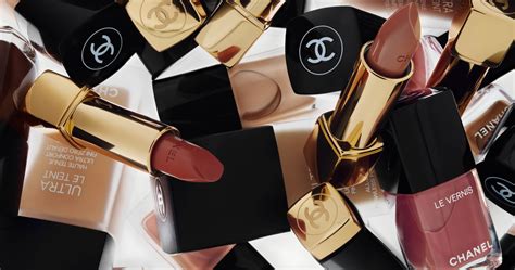 chanel fall-winter 2022 makeup|chanel makeup collection.